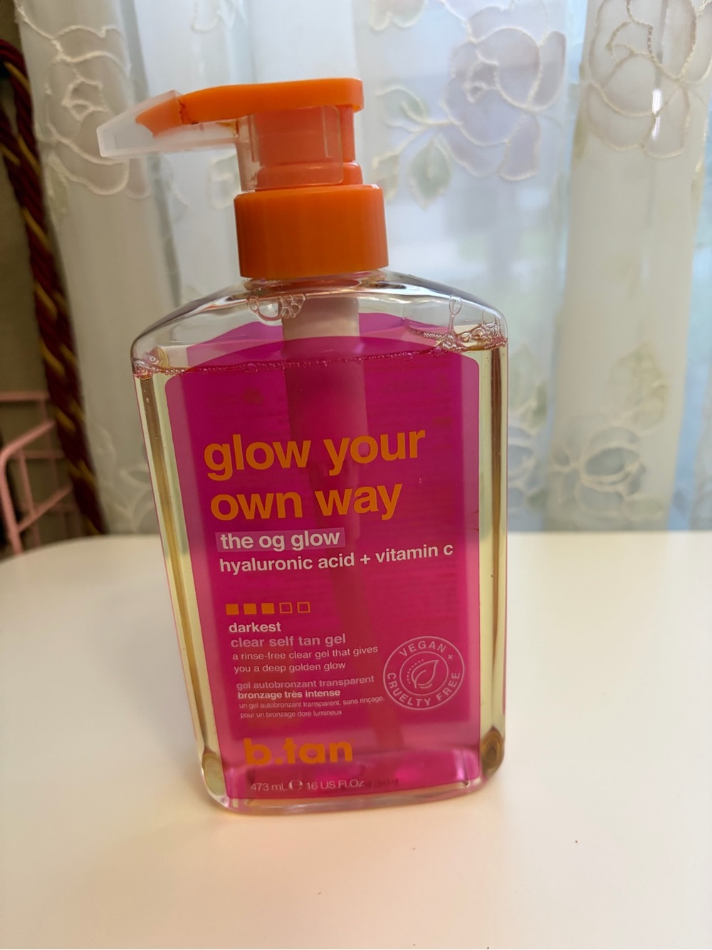 b.tan Glow Your Own Way The OG Glow Self Tan Gel in Pink & Orange